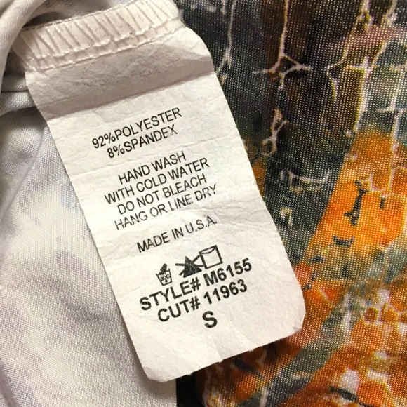 Form fitting top!! - Picture 6 of 6